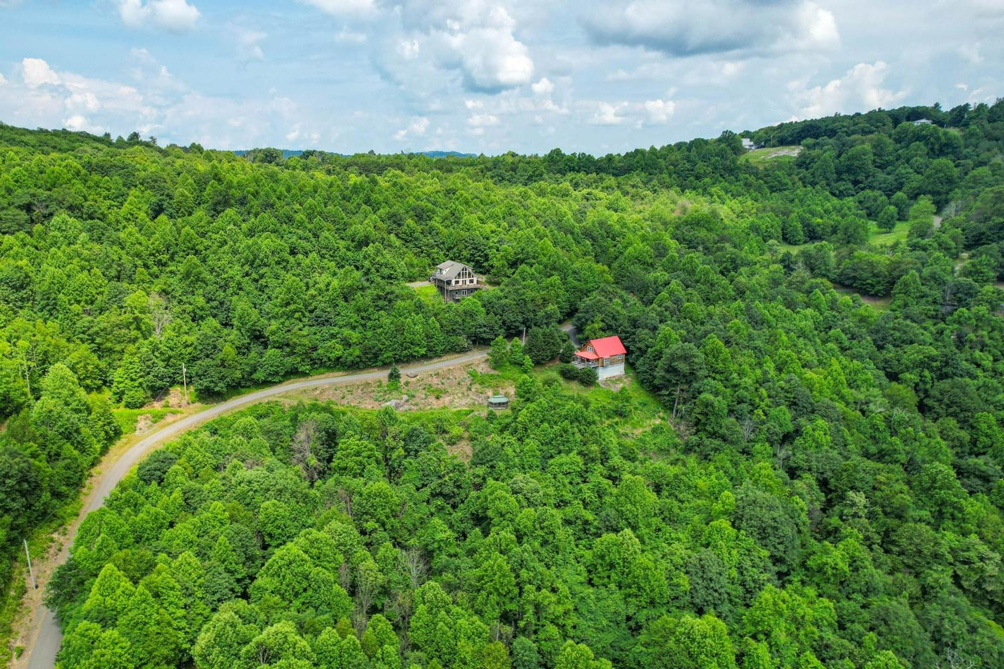 Warm And Cozy Cabin With Deck On Top Of The Blue Ridge Fancy Gap Exterior foto